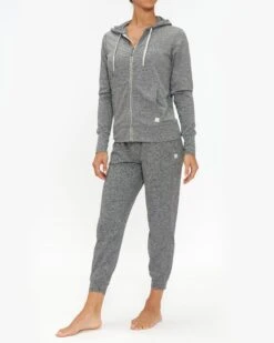 Vuori Halo Performance Hoodie 2.0 -EQUINOX Sales 001 VW201 HEATHERGREY 006