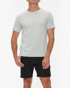 Alo Yoga Idol Performance Short Sleeve