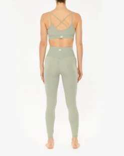 Vuori Mindset Bra -EQUINOX Sales 014 VW186 EUCALYPTUS 005 33c27162 d58f 41e1 b460 6b97c9740ea0