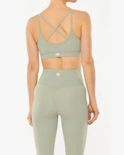Vuori Mindset Bra -EQUINOX Sales 014 VW186 EUCALYPTUS 011