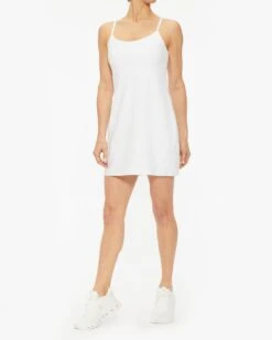 Front Page -EQUINOX Sales 049 SD6163 CLOUDWHITE 006