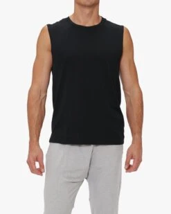 Alo Yoga The Triumph Muscle Tank -EQUINOX Sales 054 M2033R SolidBlackTriblend 001 ee02974d 1b5a 460c 87ec ea5c26b31e6a