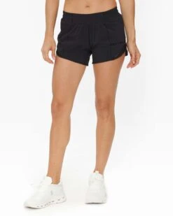 Lululemon Hotty Hot Short
