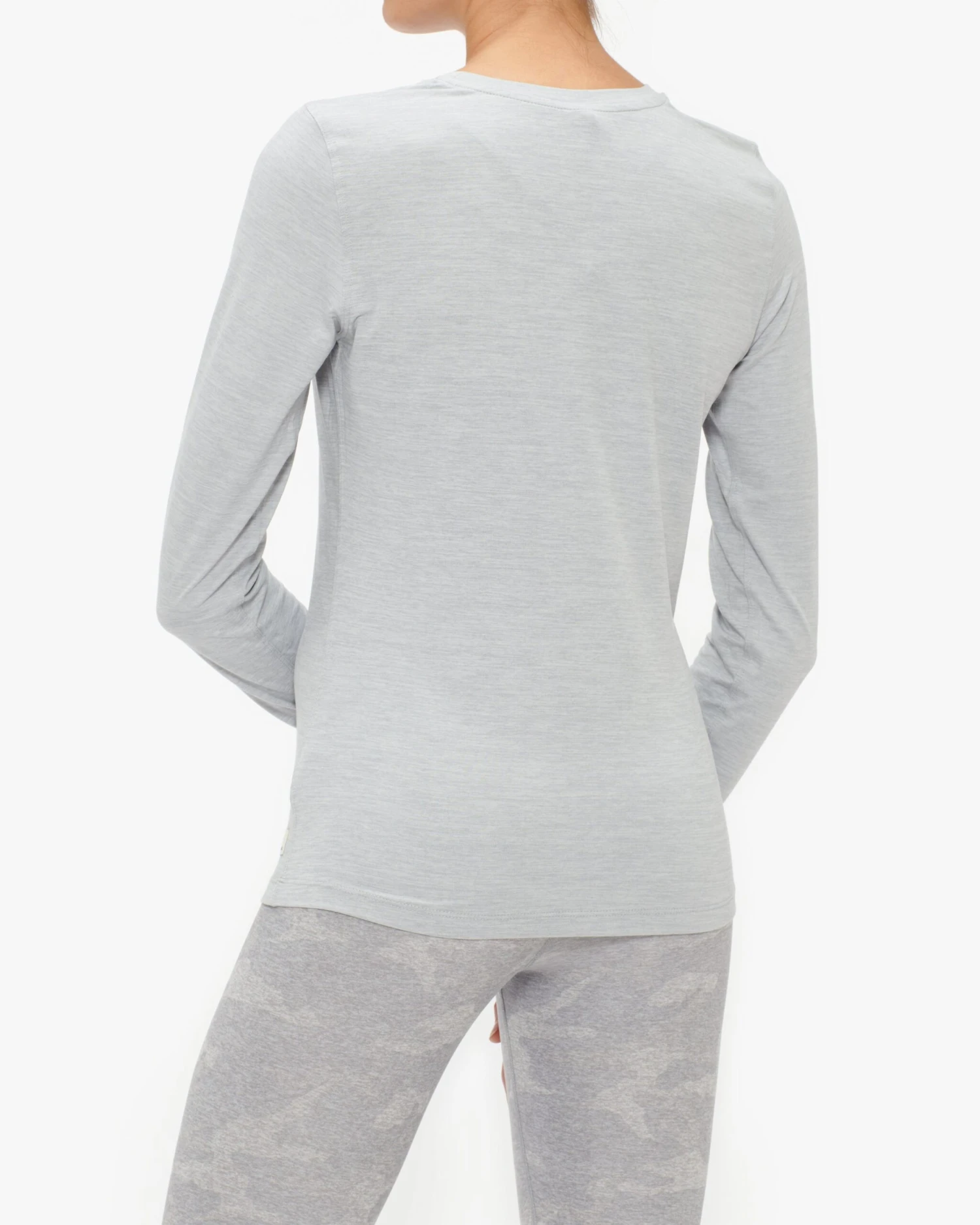 Vuori Long-Sleeve Lux Crew 4 Vuori Long-Sleeve Lux Crew - Image 4