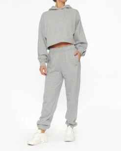 Alo Yoga Accolade Sweatpant -EQUINOX Sales 086 W3507R AthleticHeatherGrey 002 076ba97f b84b 45b7 95ba e0a38775296f