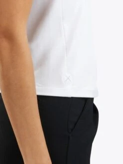 Tomboy Tee -EQUINOX Sales 09.19 WSG 03 Ecomm 001 STAPLES Reshoot WHITE FullLength024