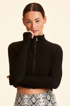 Rise Zip Up -EQUINOX Sales 3 H19 TO108 0096