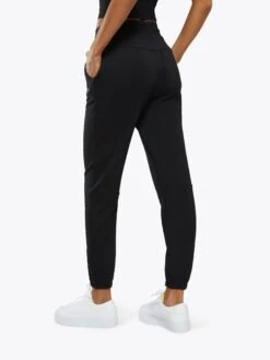Runway Jogger -EQUINOX Sales BLACK Runway Jogger3066