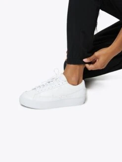 Runway Jogger -EQUINOX Sales BLACK Runway Jogger3069