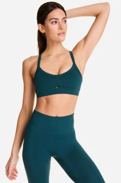 Barre Cami Bra -EQUINOX Sales LOOK 1 H22 BR75 H22 PA121 145 e23b1546 79ed 4a5e a927 3bd57cdec935