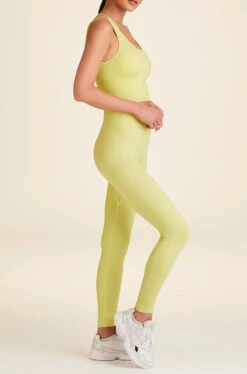 Alala Seamless Crop Tank -EQUINOX Sales LOOK 10B S22 TA67 071 180cba1b 15a4 428c 8f0a 871157f2bd0d