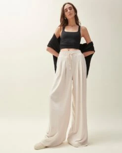 Lily Top -EQUINOX Sales Nylora LB Shot 02 004