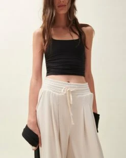 Lily Top -EQUINOX Sales Nylora LB Shot 02 065 06bb9f4c 21b6 4d7c 8e23 431ac2aa75b4