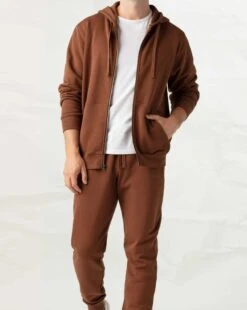 Olivers Classic Zip Hoodie -EQUINOX Sales OLIVERS 21JUL29 MODEL 520 Web