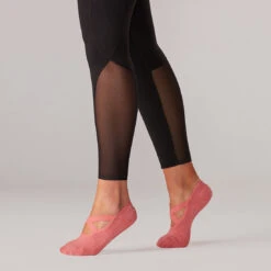 Stash & Dash 7/8 Leggings 17 Stash & Dash 7/8 Leggings -EQUINOX Sales S22Apparel 7.8StashAndDashTight Ebony Detail2