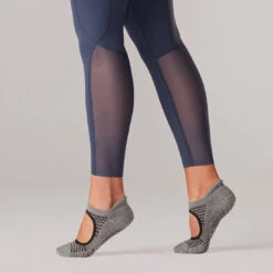 Stash & Dash 7/8 Leggings 27 Stash & Dash 7/8 Leggings -EQUINOX Sales S22Apparel 7.8StashAndDashTight Navy Detail