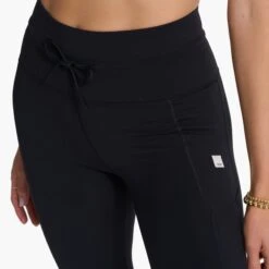 Vuori Daily Pocket Legging -EQUINOX Sales VW490BLK 0438