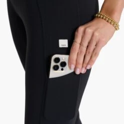 Vuori Daily Pocket Legging -EQUINOX Sales VW490BLK 0444